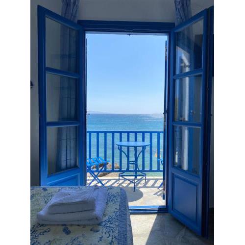 Cavos Studio by the sea (West)