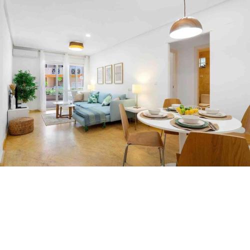 CB Living - Beachfront apartment in Aguamarina
