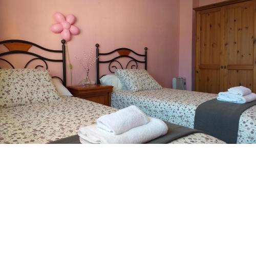 C&B LOLA - Habitacion privada - Aire acondicionado - Baños compartidos