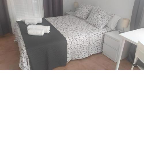 C&BLOLA - Habitacion independiente con baño privado y aire acondicionado - Minimo 3 dias