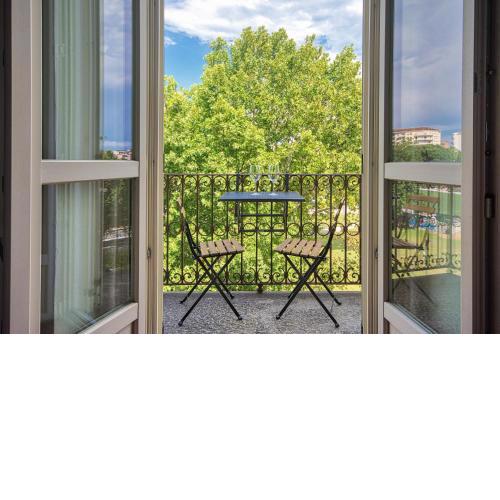Cenisia & Porta Susa Roomy Flat
