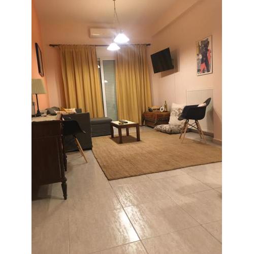 Central 2-Bedroom Luxury Apartment