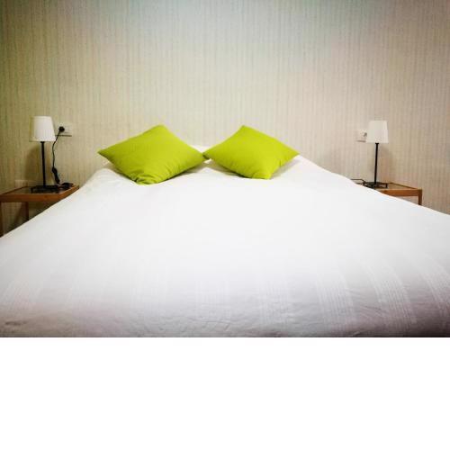 Central 2Bedroom & 300Mbs Wifi