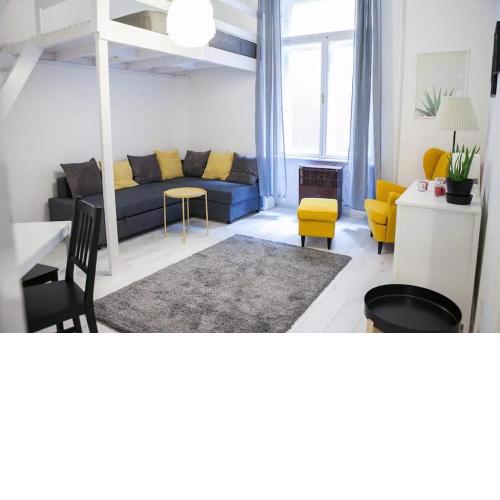 Central 30m2 A/C apartment, 3 min from NY cafe