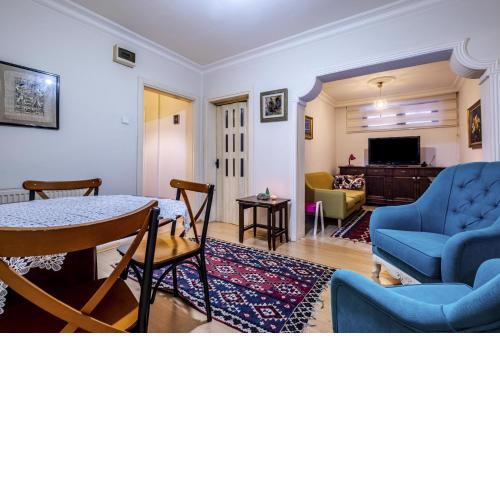 Central and Colorful Flat in Caferaga Kadikoy