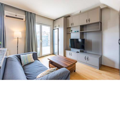 Central and Modern Flat with City View in Sisli