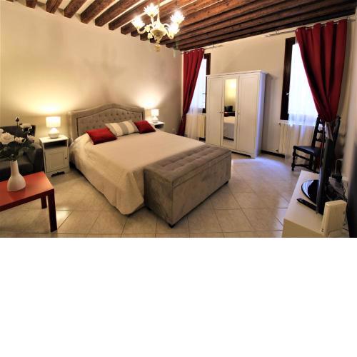 CENTRAL AND SPACIOUS APARTMENT