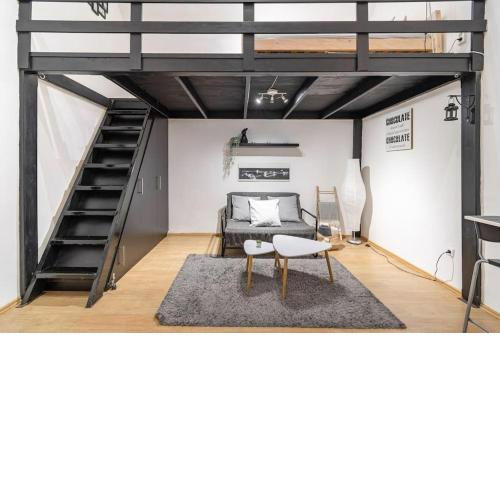 Central Apartment - By KIRÁLY & ANDRASSY Street