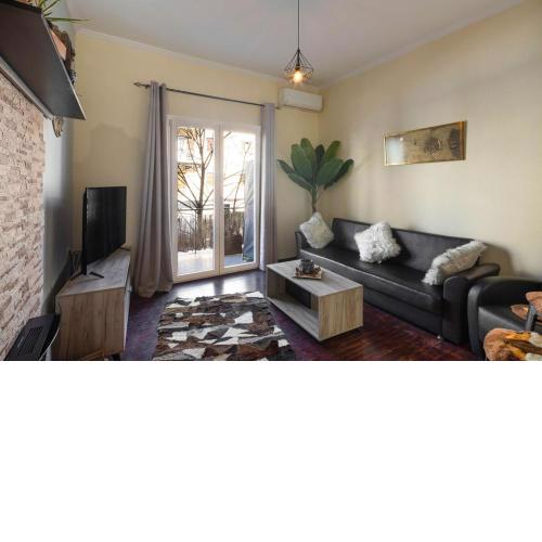 CENTRAL APT IN TOWN