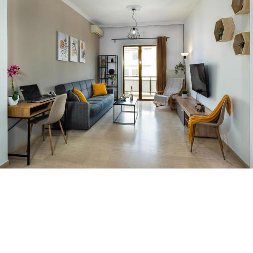 Central apt. with parking - 3 min from old port