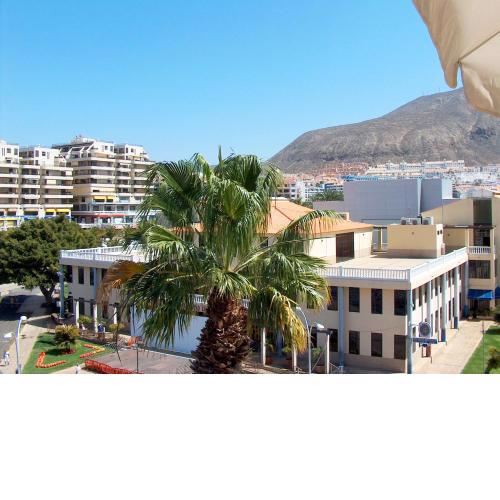 Central & Beach Los Cristianos by HelloApartments