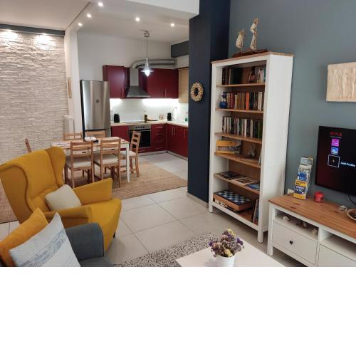 Central & Comfortable, 70m² Apt in Neos Kosmos