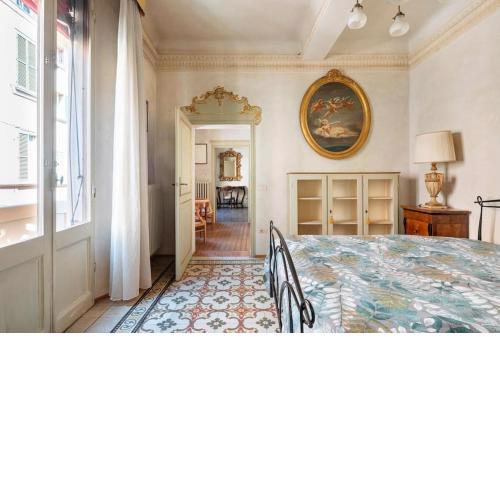 Central Elegant Apartment - Liberty House