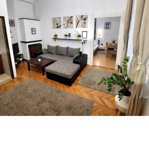 Central Gold Apartment