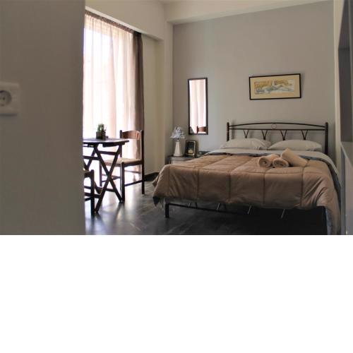 CENTRAL guest room