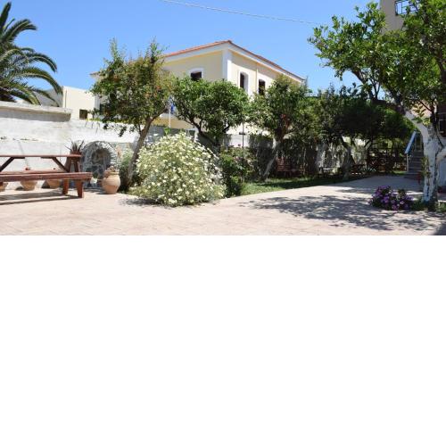Central House with Quiet Garden