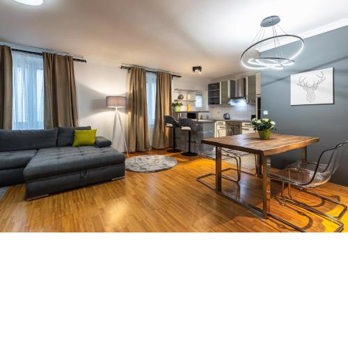 Central living in modern and spacious apartment