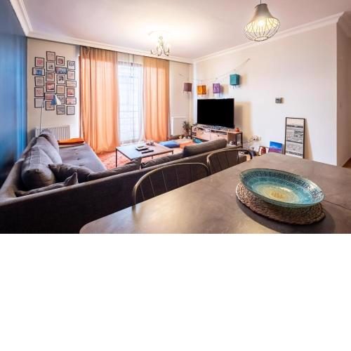 Central Location and a Pleasant Balcony in Maltepe