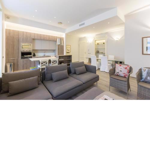 Central Lux & Garden in Milano
