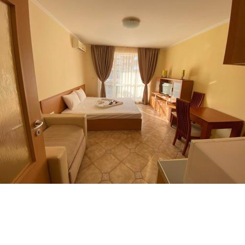 Central Plaza Apartment