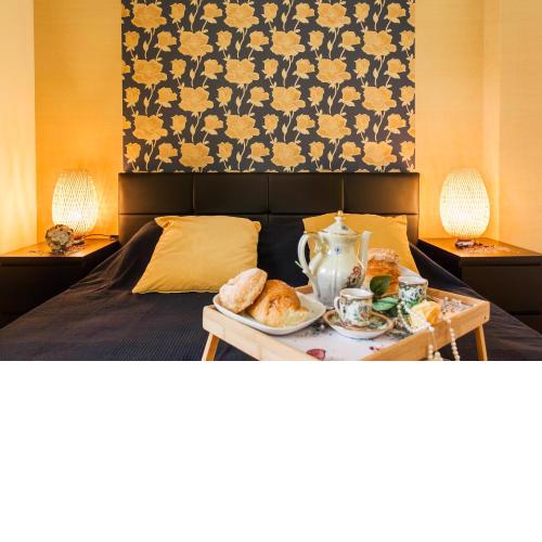 Central, Quiet, Cozy, Very Clean Private Apartment close to Acropolis