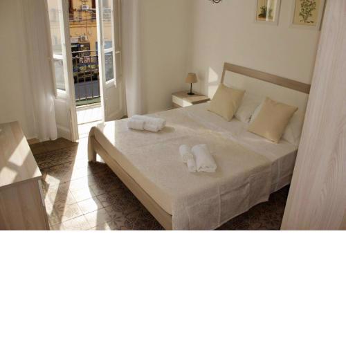 Central Station Apartments Holidays