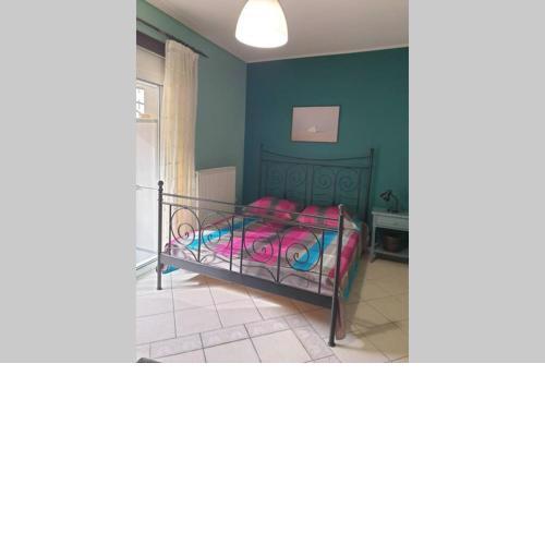 central studio very close to the port of Volos