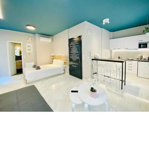 Central Syntagma Square Studio in Athens - Shell