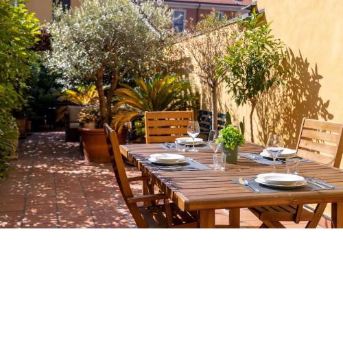 [Centrale-Loreto] Appartamento con terrazzo