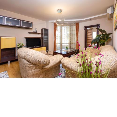 Centrally-located 1BD Apartment near Kapana
