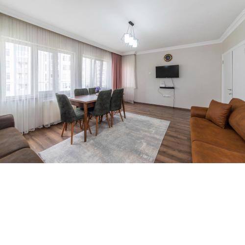 Centrally located 2 bedroom apt with Netflix