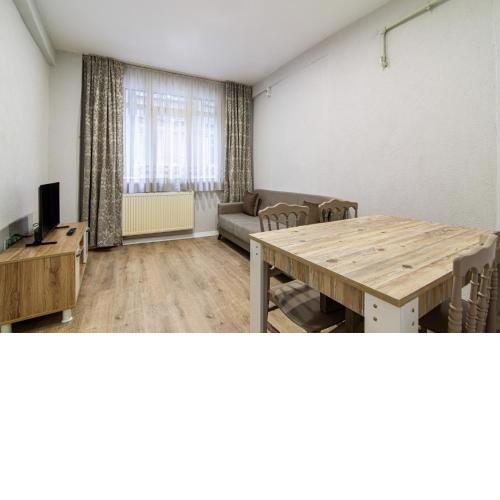 Centrally Located Apartment with Backyard in Sisli