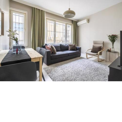 Centrally Located Chic Flat near Macka Park