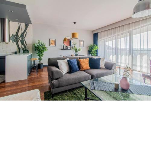 Centrally Located Flat with Balcony in Beyoglu