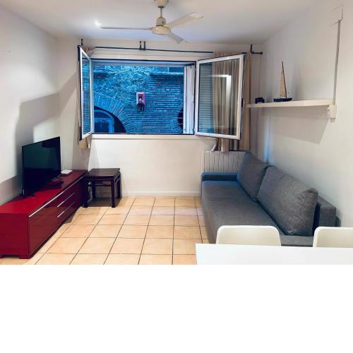 Céntrico apartamento a 150 metros de la playa. Parking*
