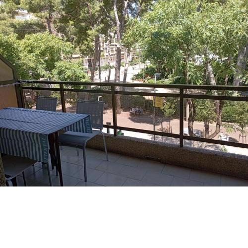 Céntrico apartamento con piscina