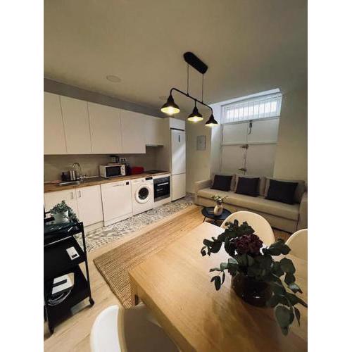 Céntrico Apt 9pax C/Barco a una calle de Gran Vía