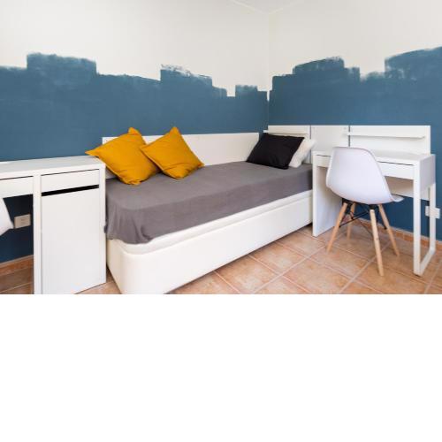 CER - Apartamento básico de 3 dormitorios, 4 camas. 4º sin ascensor