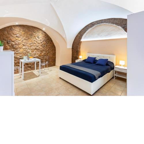 Cerami Studio Flat