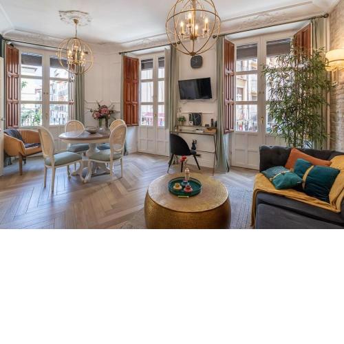 CH Elvira Luxury Apartment