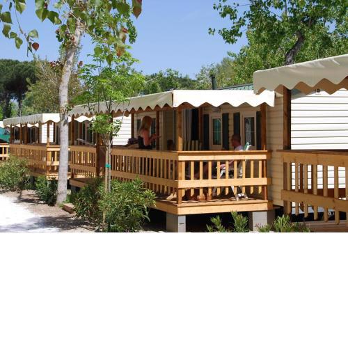 Chalet 4 or 6 persons Toscana Viareggio Camping Bosco Verde Italië