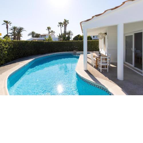Chalet a 150m de la playa y piscina privada