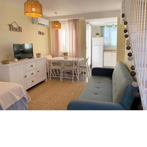 Chalet a estrenar - Playa Oliva Nova. Piscina & Padel