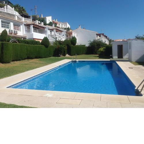 Chalet Adosado con piscina en la Cala del Moral