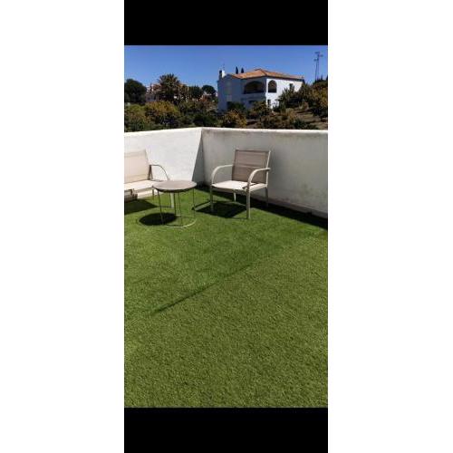 Chalet adosado en urbanización con piscina