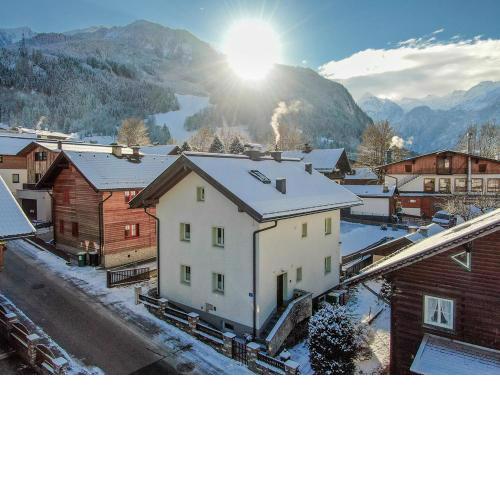 Chalet Alpenglück by Kaprun Rentals