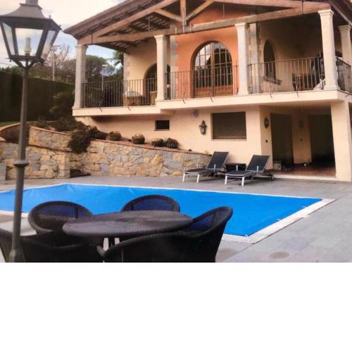 Chalet Boutique con chimenea y indoor pool