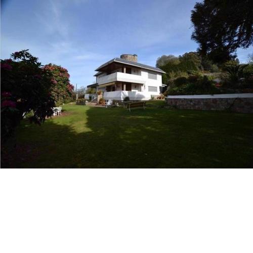Chalet con piscina a pocos metros de la playa