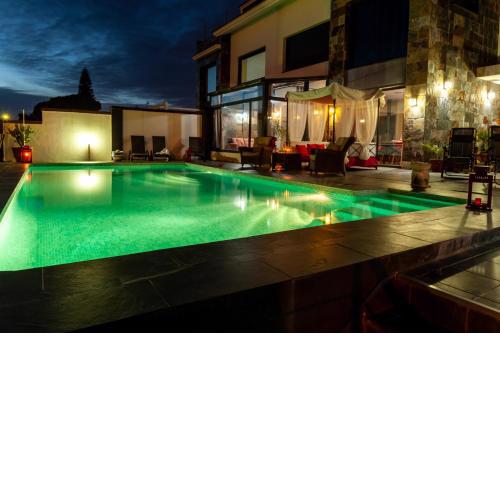 CHALET CON PISCINA PRIVADA EN MAZAGÓN