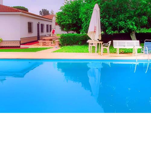 Chalet con piscina privada La Mascota